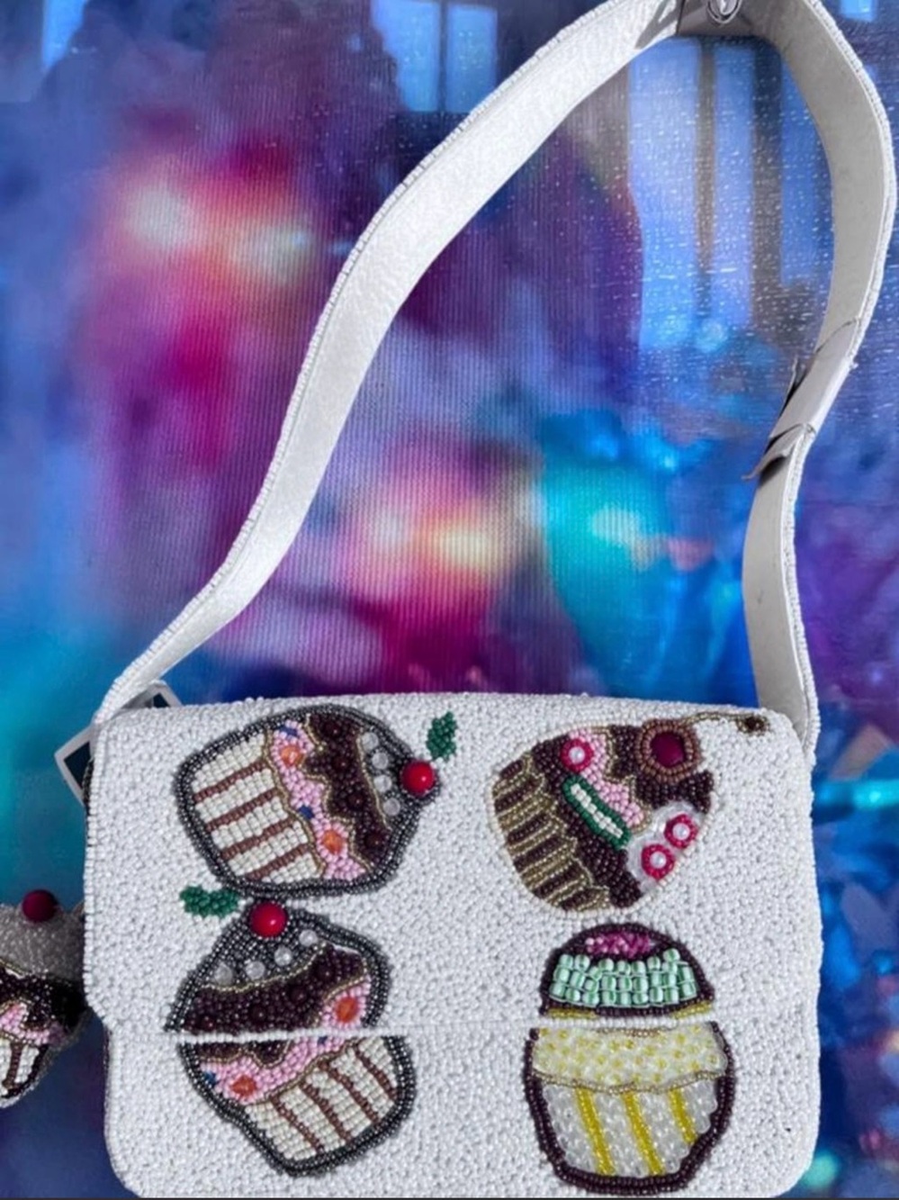 NWT White beaded with cupcakes White interior Shoulder bag